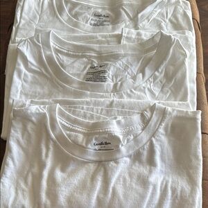 ❌SOLD❌3 Goodfellow & Co Classic White Tee